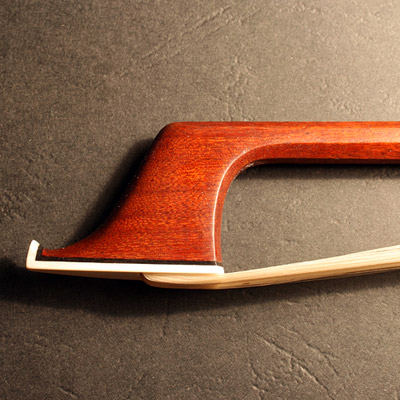 eine hübsche Bogenspitze die repariert wurde